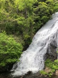 奥日光湯滝と小滝（響）