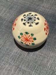 加藤 土師萌（かとう はじめ）色絵磁器人間国宝　合子