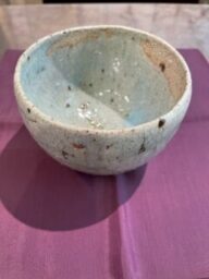 川喜田半泥子(かわきたはんでいし)磁土青磁釉茶碗「銘、君の青春」